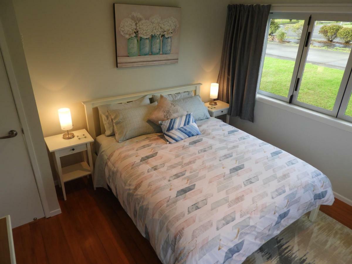Thistle Do Beach Bach Ruakaka Exterior photo